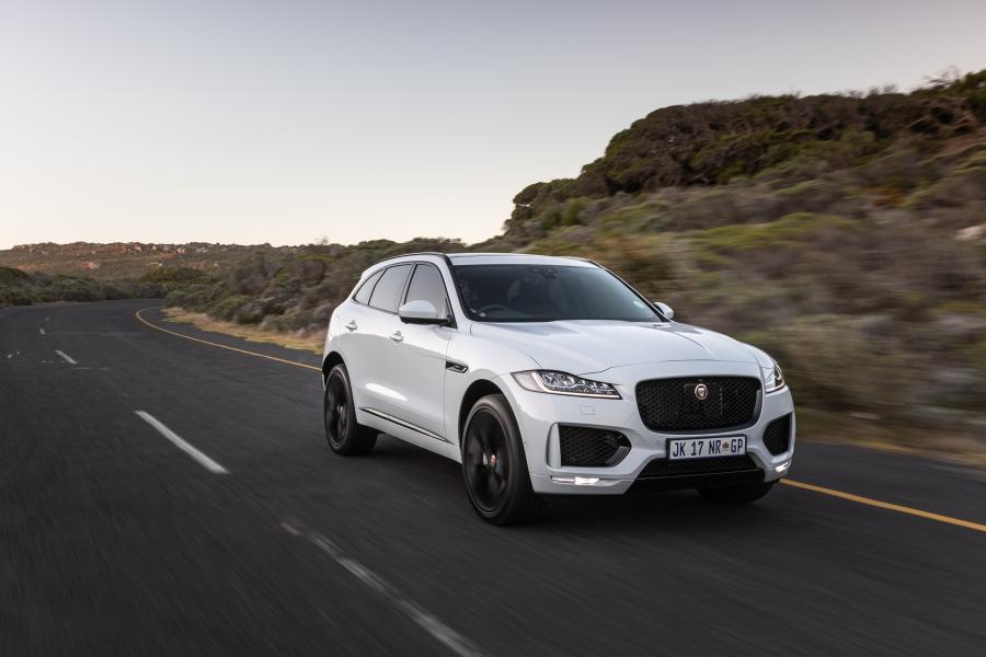  Jaguar F-Pace 25d AWD Chequered Flag 2020 года  (ZA) (фото 13 из 37)